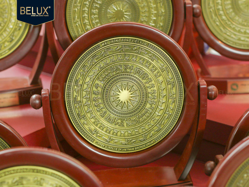 Lô mặt đĩa trống đồng Hiệp Hội Du Lịch Tỉnh Hòa Bình D17 bằng đồng thiết kế theo yêu cầu